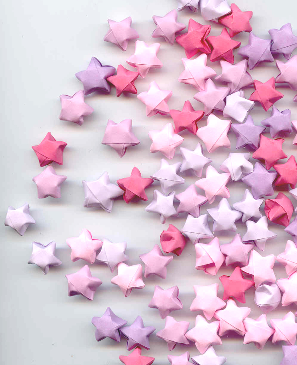 Credit Noche: http://www.freeimages.com/photo/paper-stars-1198417